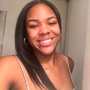 Meet your Posher, Ariah